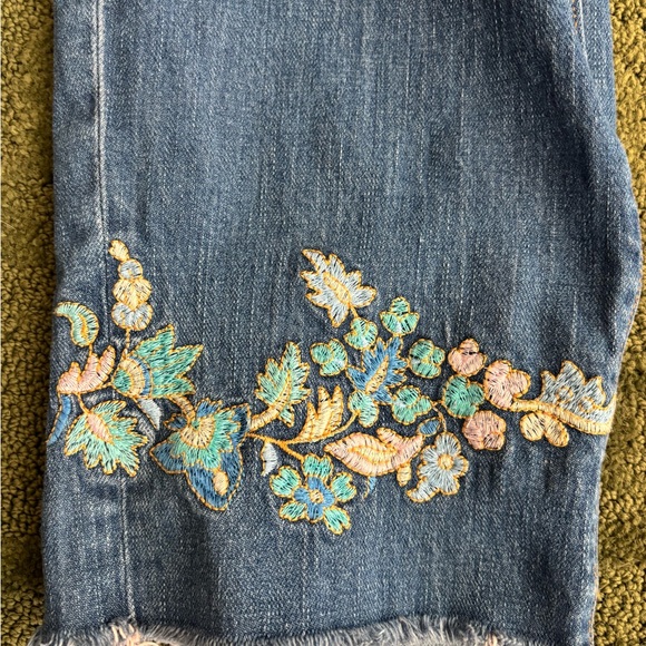 LOFT Made and Loved Loft Women’s Embroidered Button Fly Boyfriend Jeans Sz 30/10 - Picture 5 of 8